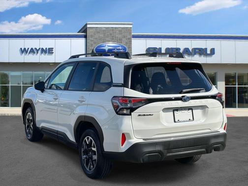 Crystal White Pearl 2025 Subaru Forester Premium