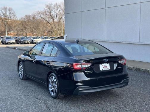 2023 Subaru Legacy 