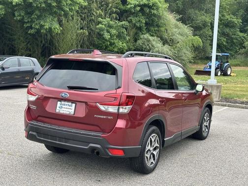 Crimson Red Pearl 2023 Subaru Forester Premium