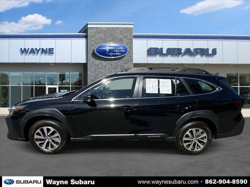 Crystal Black Silica 2025 Subaru Outback Base