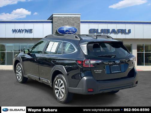 Crystal Black Silica 2025 Subaru Outback Base