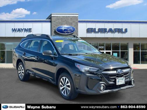 Crystal Black Silica 2025 Subaru Outback Base