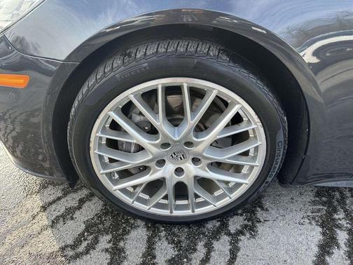 2018 Porsche Panamera 4