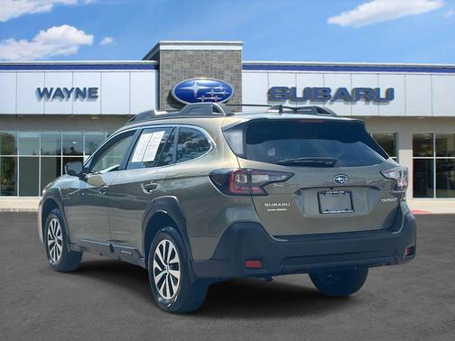 2025 Subaru Outback Premium