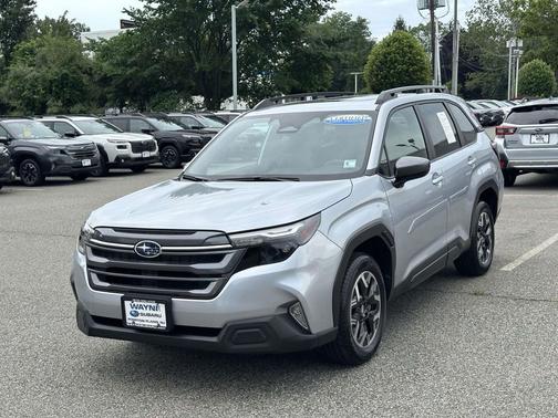 Dark Metallic Aluminum Alloy 2025 Subaru Forester Premium