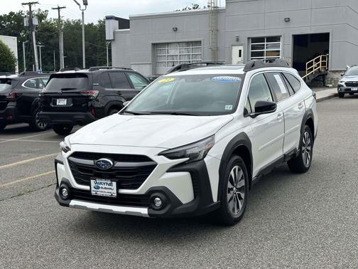 Crystal White Pearl 2023 Subaru Outback Limited