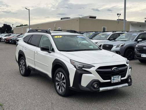 Crystal White Pearl 2023 Subaru Outback Limited