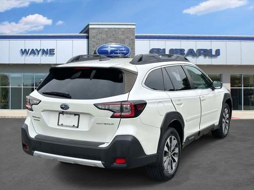 Crystal White Pearl 2023 Subaru Outback Limited