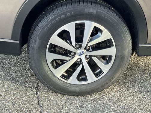 Brilliant Bronze 2022 Subaru Outback Premium