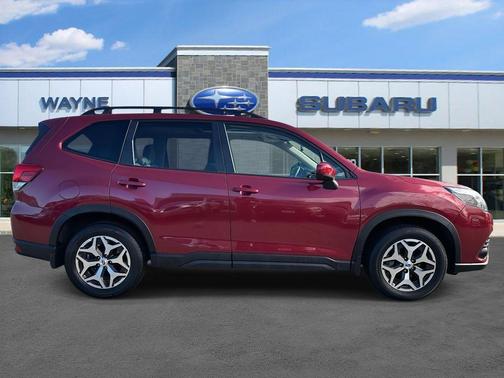 2023 Subaru Forester Premium