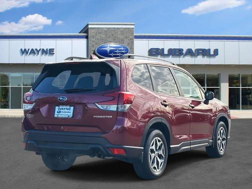 2023 Subaru Forester Premium