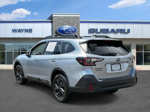 Ice Silver 2022 Subaru Outback Onyx Edition XT