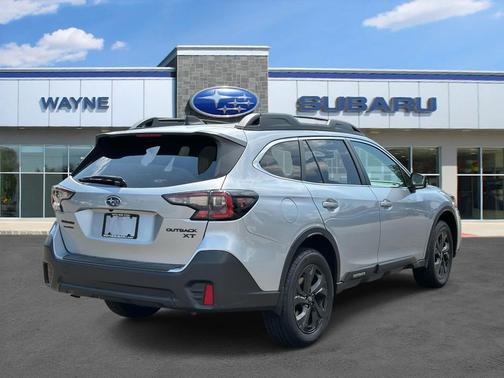 Ice Silver 2022 Subaru Outback Onyx Edition XT