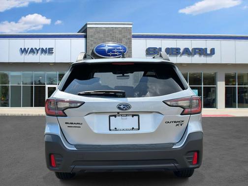 Ice Silver 2022 Subaru Outback Onyx Edition XT