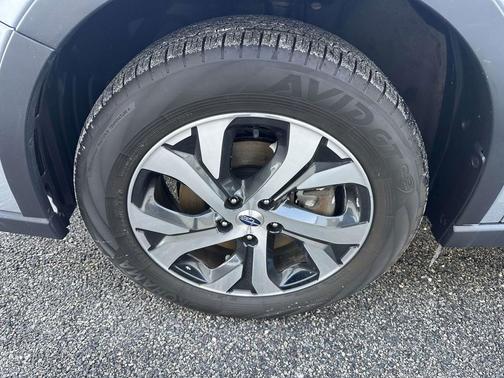 Ice Silver Metallic 2022 Subaru Outback Limited