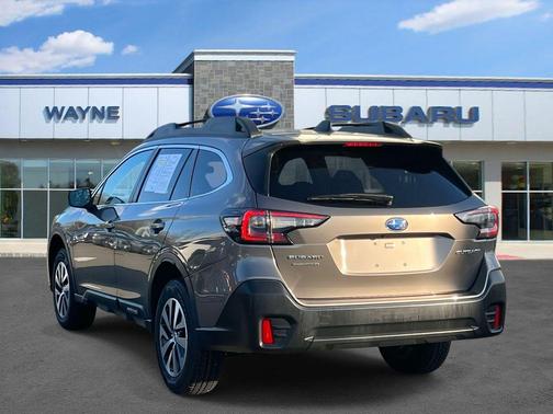 2022 Subaru Outback Premium