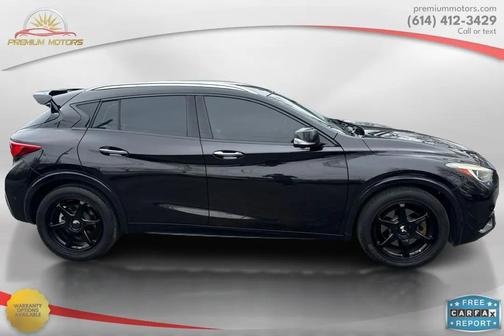 2017 INFINITI QX30 Premium