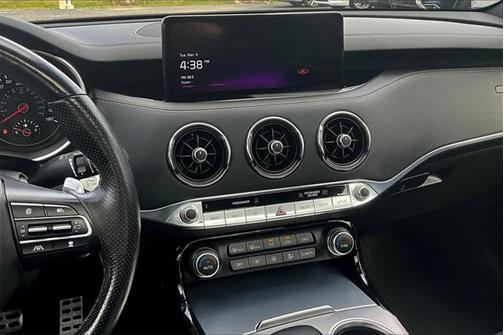 2023 Kia Stinger GT2