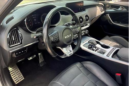 2023 Kia Stinger GT2