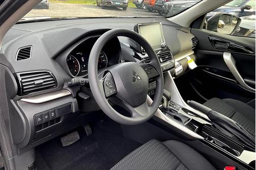 2025 Mitsubishi Eclipse Cross LE