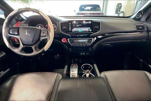Platinum White Pearl 2025 Honda Ridgeline Black