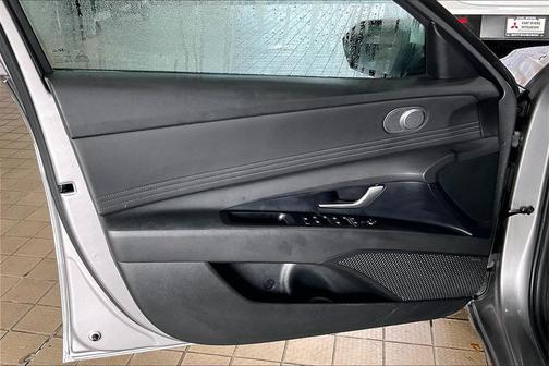 2025 Hyundai ELANTRA HEV Limited