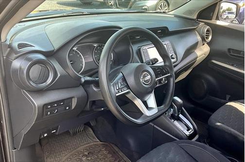 2022 Nissan Kicks S