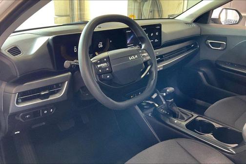 Snow White Pearl 2025 Kia K4 LXS