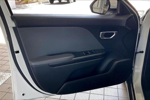 Snow White Pearl 2025 Kia K4 LXS