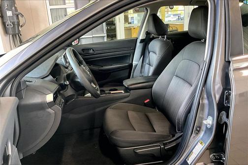 2024 Nissan Altima S FWD