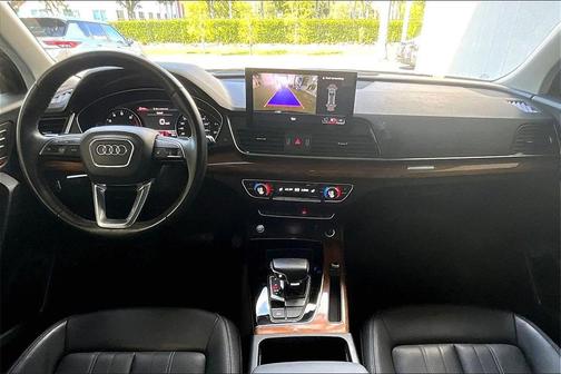 2022 Audi Q5 45 S line Premium