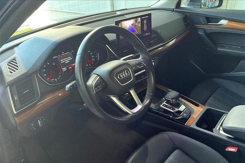 2022 Audi Q5 45 S line Premium
