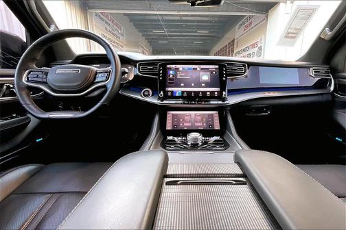 2023 Jeep Grand Wagoneer Series II Obsidian