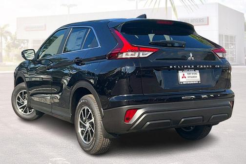 Labrador Black Pearl 2026 Mitsubishi Eclipse Cross ES