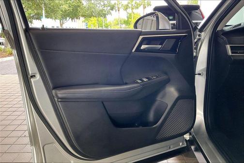 Alloy Silver Metallic 2023 Mitsubishi Outlander SE