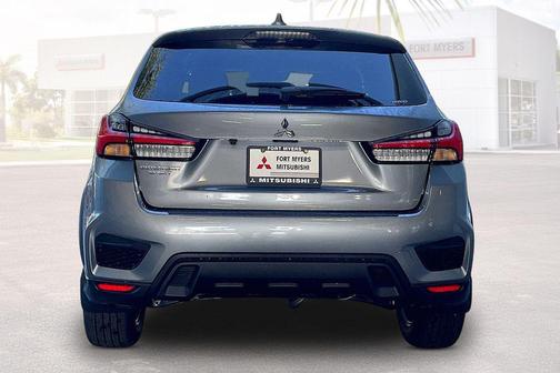 Mercury Gray Metallic 2026 Mitsubishi Outlander Sport 2.0 ES