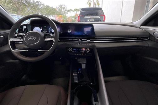 2025 Hyundai ELANTRA SEL