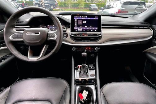 Red Hot Pearlcoat 2025 Jeep Compass Limited