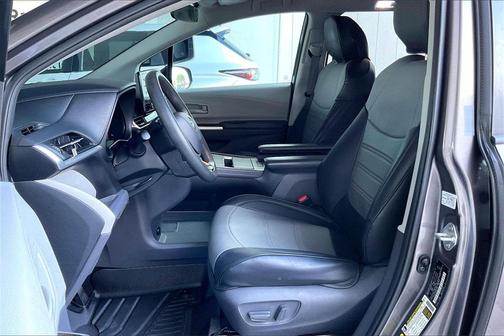 2021 Toyota Sienna LE