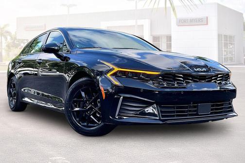 Aurora Black Pearl 2025 Kia K5 LXS