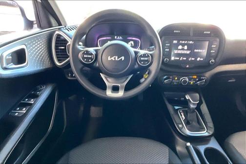 Snow White Pearl 2025 Kia Soul LX