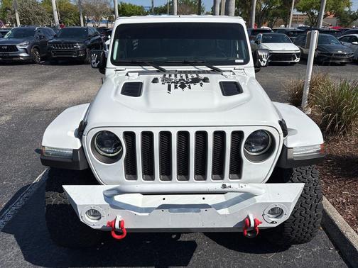 Bright White Clearcoat 2023 Jeep Wrangler Rubicon