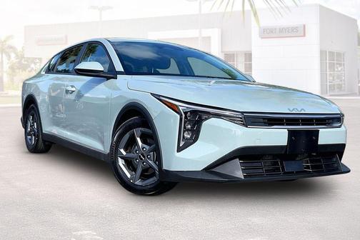 Morning Haze 2025 Kia K4 LXS
