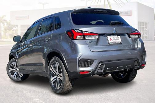 Mercury Gray Metallic 2026 Mitsubishi Outlander Sport SE