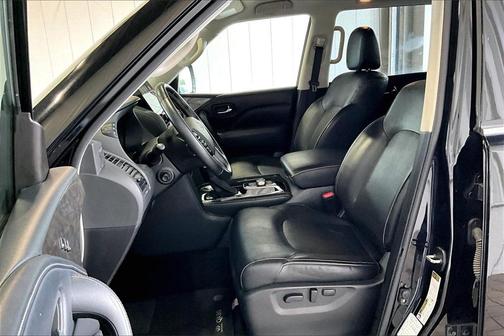 2023 INFINITI QX80 Luxe