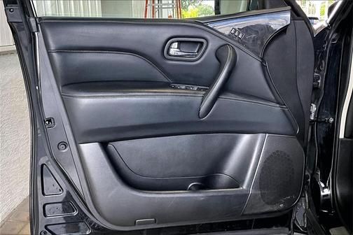 2023 INFINITI QX80 Luxe