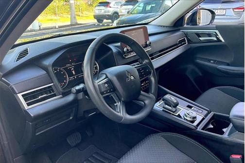 2023 Mitsubishi Outlander ES 2.5 2WD