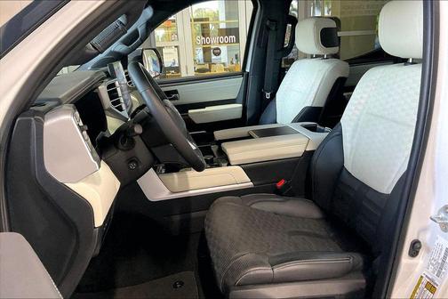 2023 Toyota Tundra Hybrid Capstone