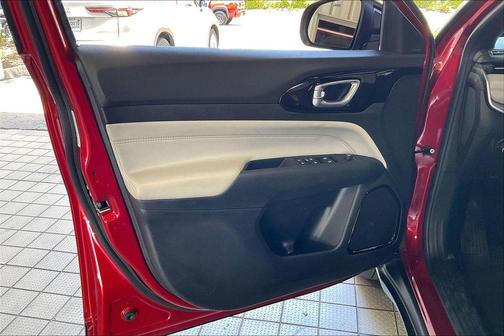 Red Hot Pearlcoat 2025 Jeep Compass Limited