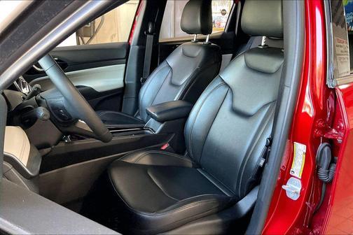 Red Hot Pearlcoat 2025 Jeep Compass Limited
